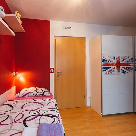 Apartments Lake Bohinj Medja Bilik gambar